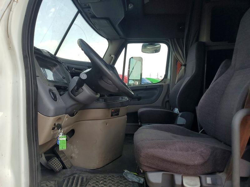 Продаж на аукціоні авто 2016 Freightliner Cascadia 125, vin: 3AKJGLBGXGSHG3174, номер лоту: 60258436