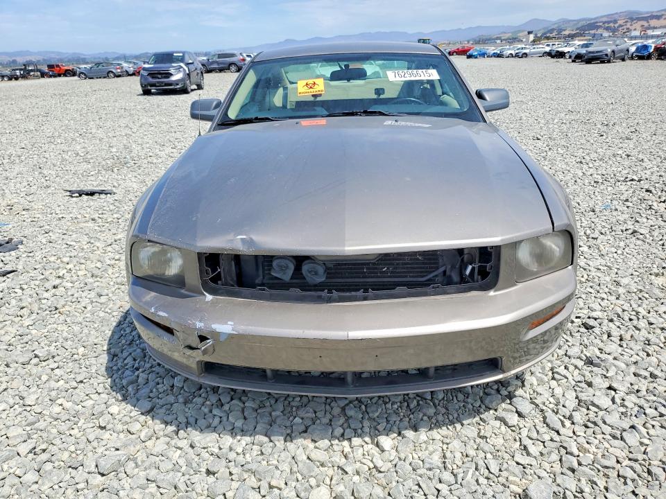 2005 Ford Mustang მანქანა იყიდება აუქციონზე, vin: 1ZVFT82H055190246, აუქციონის ნომერი: 76296615