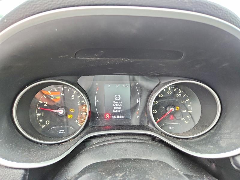 62034376 :رقم المزاد ، 3C4NJDBBXJT161565 vin ، 2018 Jeep Compass مزاد بيع