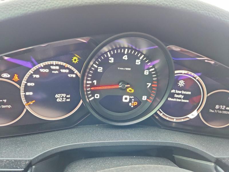 60800536 :رقم المزاد ، WP1AA2AYXNDA05917 vin ، 2022 Porsche Cayenne مزاد بيع