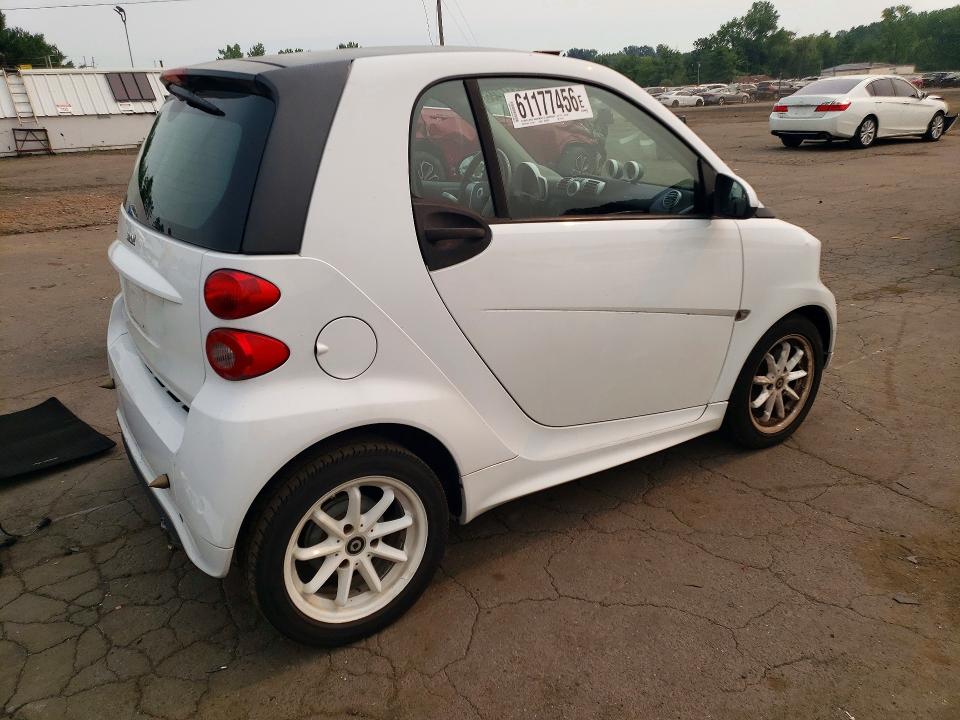 Продажа на аукционе авто 2013 Smart Fortwo, vin: WMEEJ3BA7DK651129, номер лота: 61177456