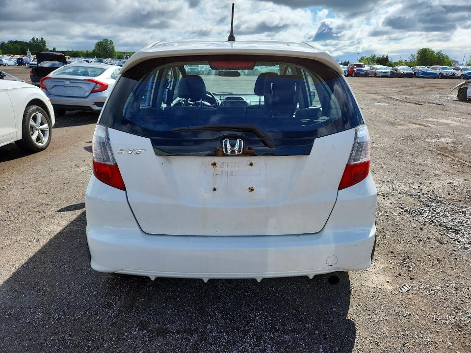 2011 Honda Fit მანქანა იყიდება აუქციონზე, vin: JHMGE8H55BC801375, აუქციონის ნომერი: 61572246