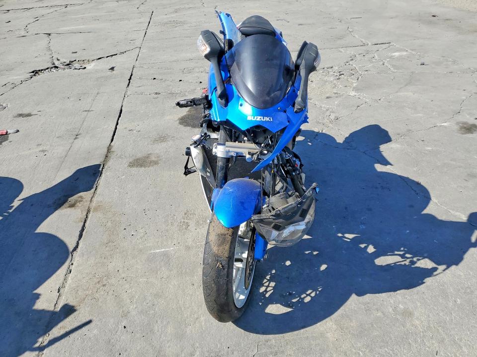 62715826 :رقم المزاد ، JS1GN7FAXD2101589 vin ، 2013 Suzuki Gsx-r600 مزاد بيع