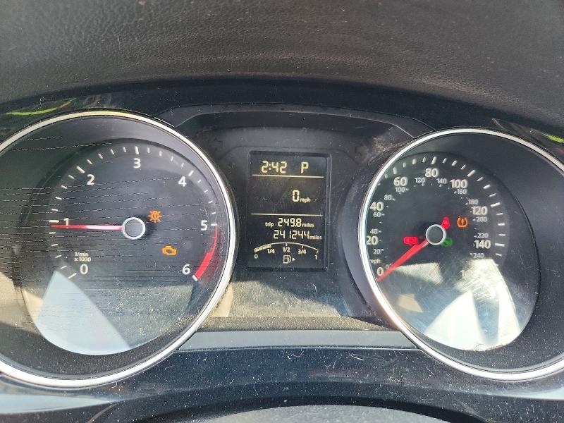 60070316 :رقم المزاد ، 3VWLA7AJ0FM263246 vin ، 2015 Volkswagen Jetta مزاد بيع