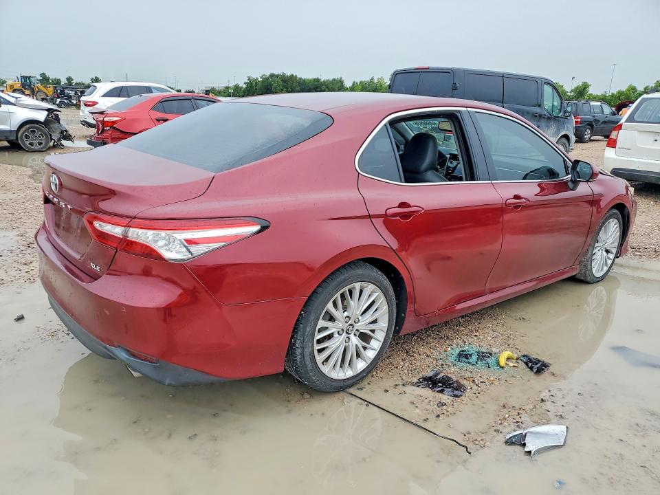 Продажа на аукционе авто 2018 Toyota Camry, vin: 4T1B11HK0JU508167, номер лота: 60680936