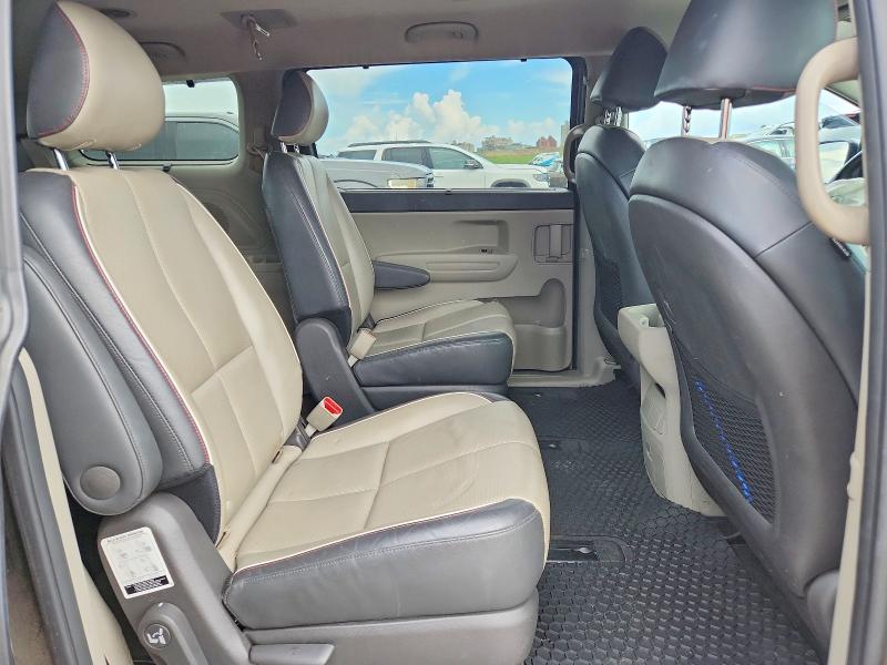 60299326 :رقم المزاد ، KNDMB5C19H6253386 vin ، 2017 Kia Sedona مزاد بيع