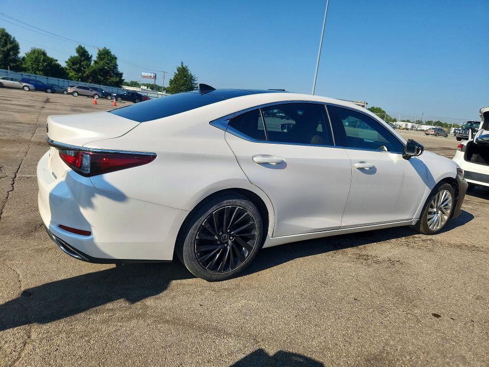 59740306 :رقم المزاد ، 58ABZ1B17KU027609 vin ، 2019 Lexus Es مزاد بيع