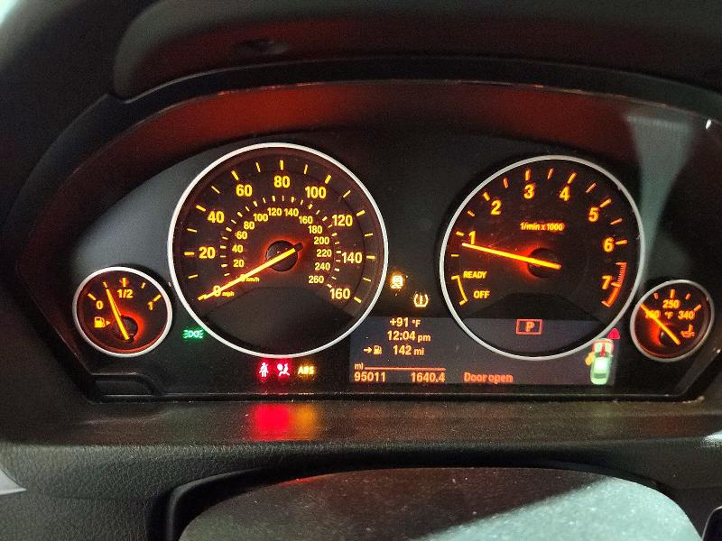 58635906 :رقم المزاد ، WBA3B3G57ENR81882 vin ، 2014 Bmw 328 مزاد بيع