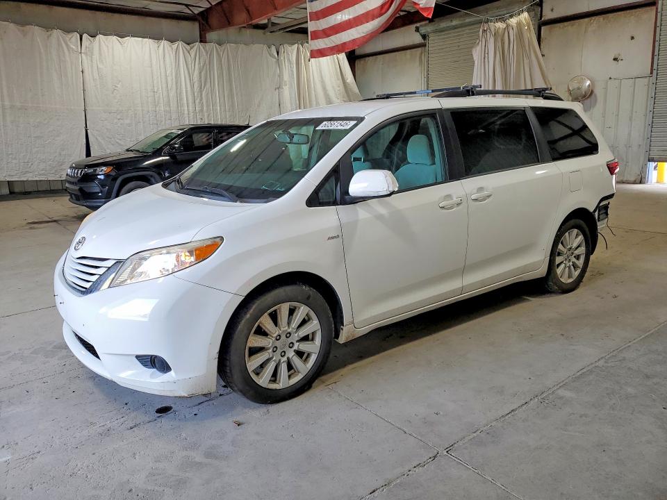 Auction sale of the 2017 Toyota Sienna, vin: 5TDJZ3DCXHS167295, lot number: 60561546