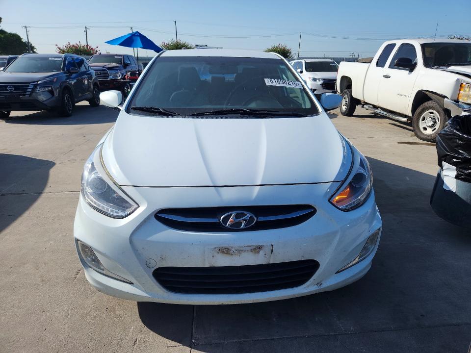 61898216 :رقم المزاد ، KMHCU4AE6FU822138 vin ، 2015 Hyundai Accent مزاد بيع