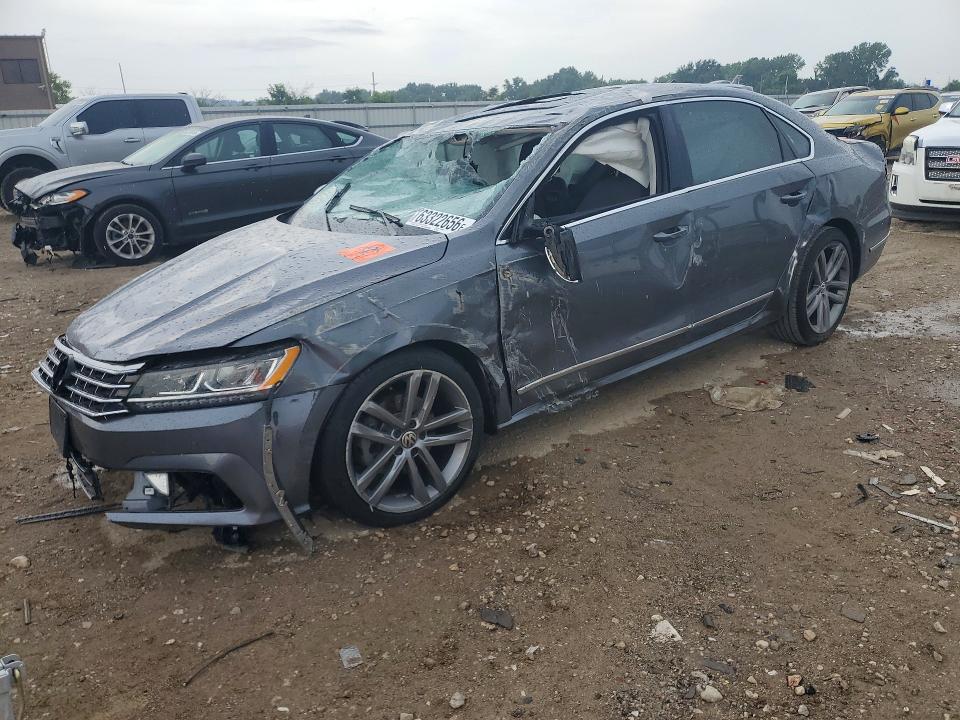 2017 Volkswagen Passat მანქანა იყიდება აუქციონზე, vin: 1VWGT7A36HC085604, აუქციონის ნომერი: 63322656