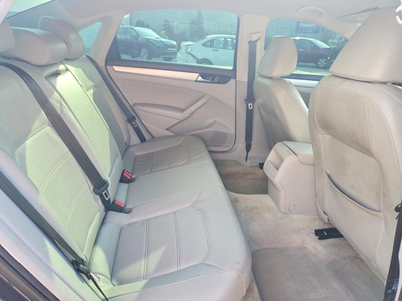 59974336 :رقم المزاد ، 1VWBN7A34CC098798 vin ، 2012 Volkswagen Passat مزاد بيع