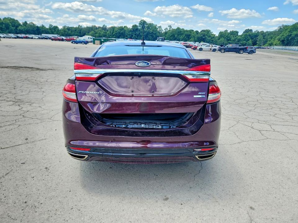 61935206 :رقم المزاد ، 3FA6P0T98HR394607 vin ، 2017 Ford Fusion مزاد بيع