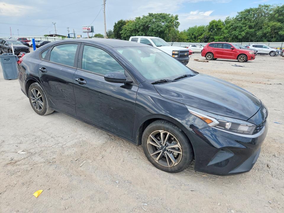 2024 Kia Forte მანქანა იყიდება აუქციონზე, vin: 3KPF24AD3RE813561, აუქციონის ნომერი: 63254786