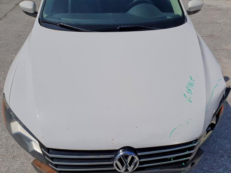 62026016 :رقم المزاد ، 1VWAT7A3XFC005918 vin ، 2015 Volkswagen Passat مزاد بيع