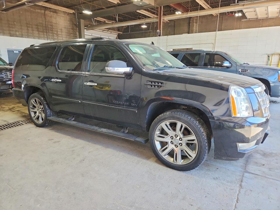 2011 Cadillac Escalade მანქანა იყიდება აუქციონზე, vin: 1GYS4KEF6BR155814, აუქციონის ნომერი: 61032006