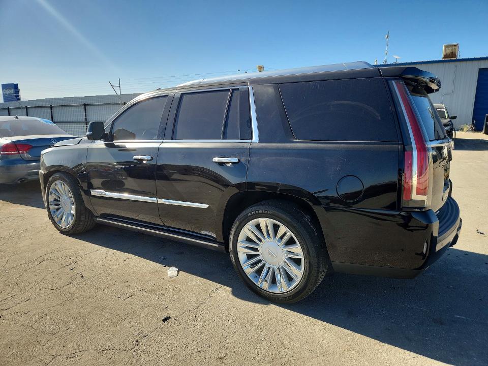 2017 Cadillac Escalade მანქანა იყიდება აუქციონზე, vin: 1GYS3DKJXHR187200, აუქციონის ნომერი: 63527746