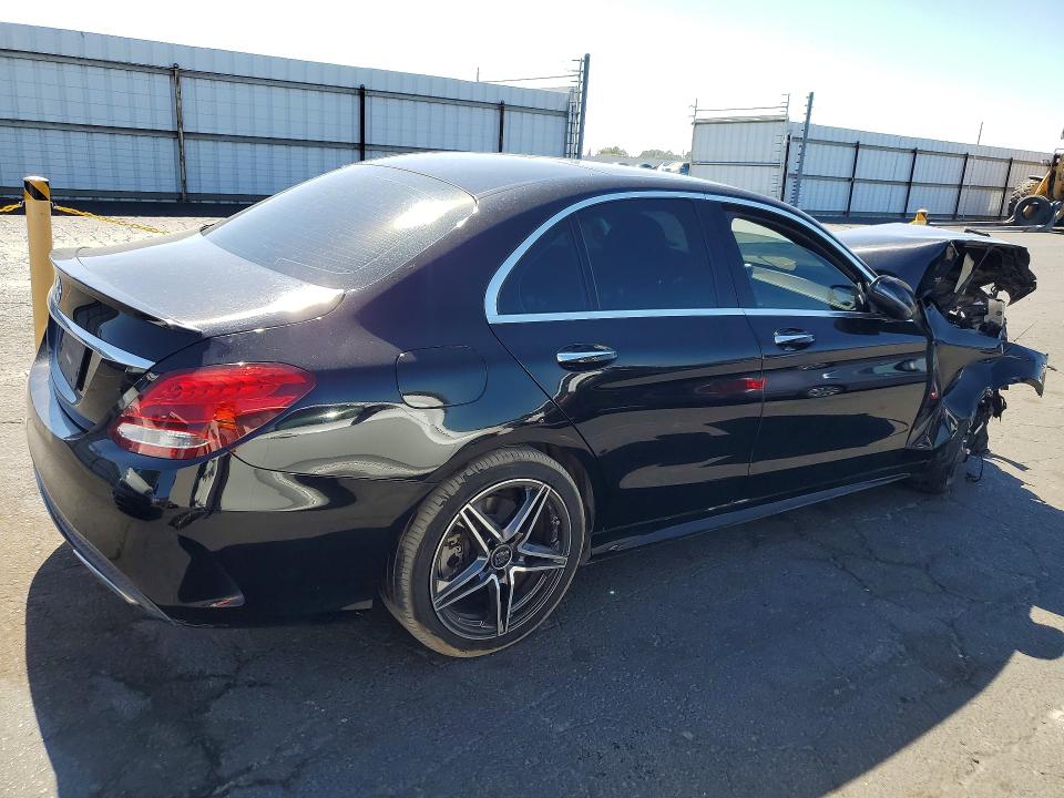 61979436 :رقم المزاد ، 55SWF4JB9GU157343 vin ، 2016 Mercedes-benz C مزاد بيع