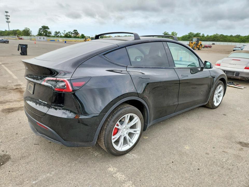62760816 :رقم المزاد ، 7SAYGDEE4NA008279 vin ، 2022 Tesla Model Y مزاد بيع