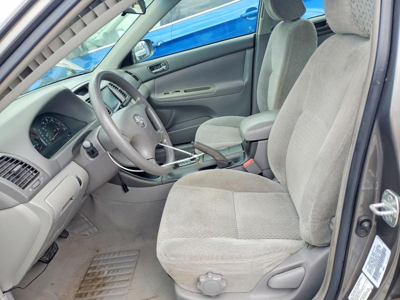 61219426 :رقم المزاد ، 4T1BE32K82U581488 vin ، 2002 Toyota Camry مزاد بيع