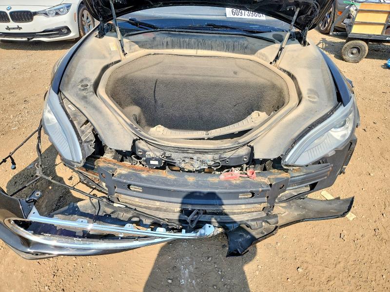 Продажа на аукционе авто 2015 Tesla Model S, vin: 5YJSA1S23FF088028, номер лота: 60973986