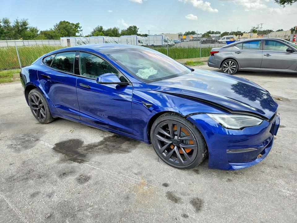 61176896 :رقم المزاد ، 5YJSA1E50RF538583 vin ، 2024 Tesla Model S مزاد بيع