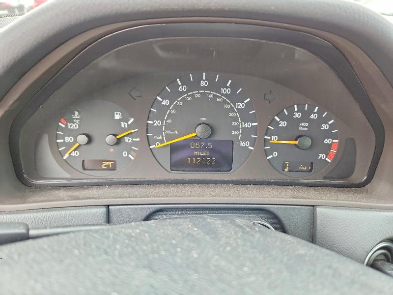 2001 Mercedes-benz E მანქანა იყიდება აუქციონზე, vin: WDBJF83J61X053203, აუქციონის ნომერი: 62960096