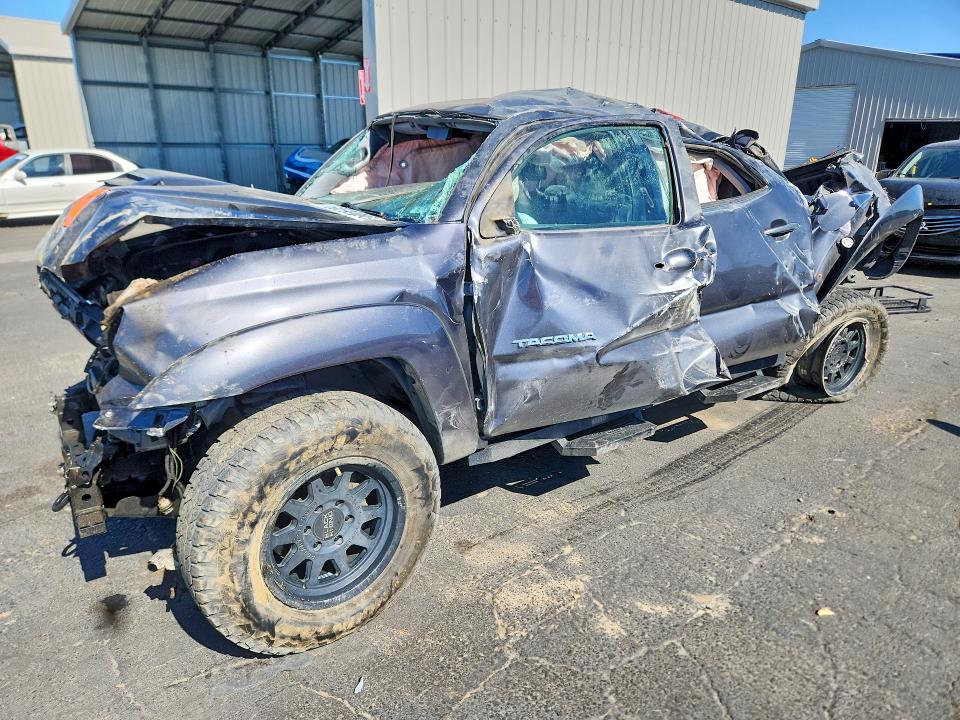 2015 Toyota Tacoma მანქანა იყიდება აუქციონზე, vin: 3TMJU4GN9FM192946, აუქციონის ნომერი: 60599096