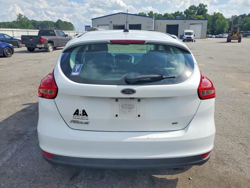 62000636 :رقم المزاد ، 1FADP3K25JL225095 vin ، 2018 Ford Focus مزاد بيع