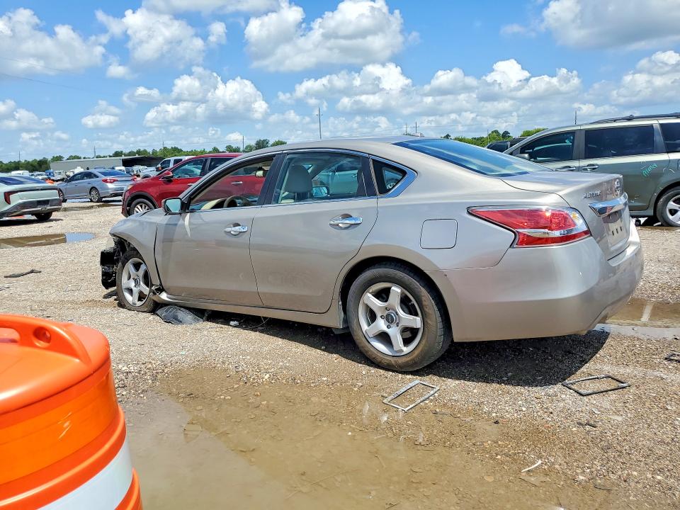 60197806 :رقم المزاد ، 1N4AL3AP2FN322326 vin ، 2015 Nissan Altima مزاد بيع