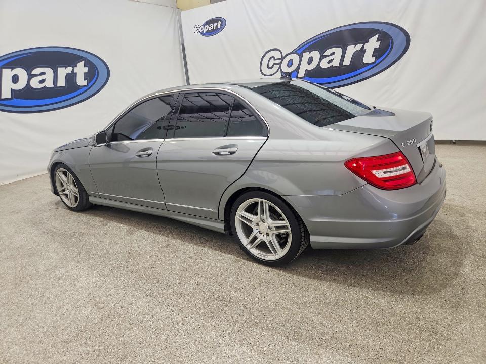 2013 Mercedes-benz C მანქანა იყიდება აუქციონზე, vin: WDDGF4HB7DA788226, აუქციონის ნომერი: 63396246