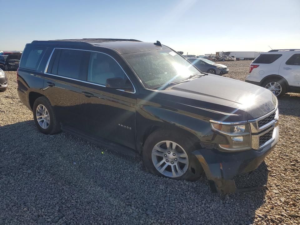61781736 :رقم المزاد ، 1GNSCBKC7LR118590 vin ، 2020 Chevrolet Tahoe مزاد بيع