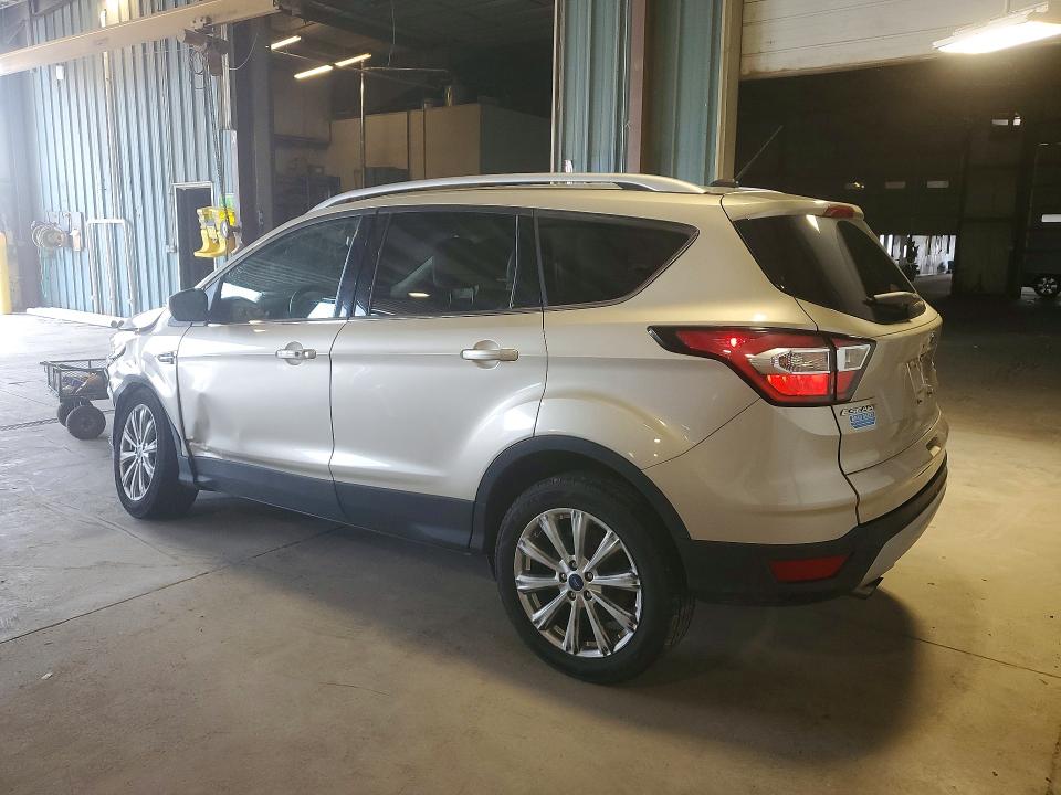 Продажа на аукционе авто 2017 Ford Escape, vin: 1FMCU9JD7HUF07629, номер лота: 62319726