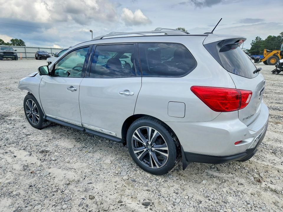 62089476 :رقم المزاد ، 5N1DR2MN9JC626778 vin ، 2018 Nissan Pathfinder مزاد بيع