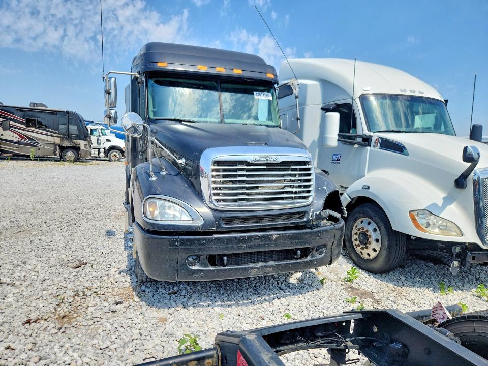 Продажа на аукционе авто 2004 Freightliner Conventional, vin: 1FUJA6CG54LM28267, номер лота: 62074286