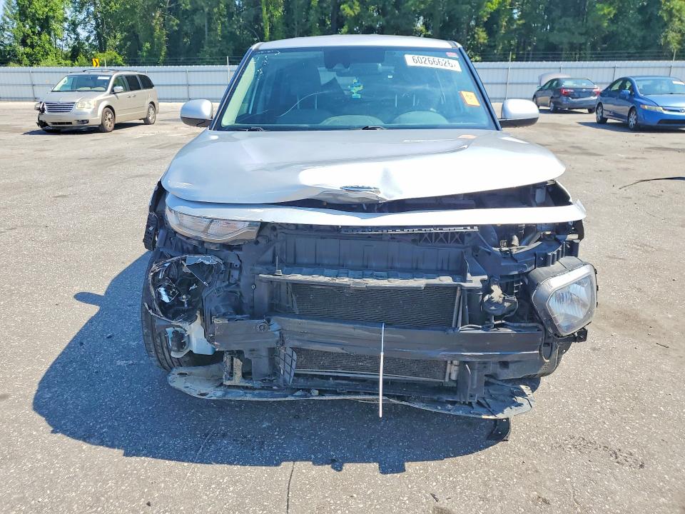 60266626 :رقم المزاد ، KNDJ23AU5L7716728 vin ، 2020 Kia Soul مزاد بيع