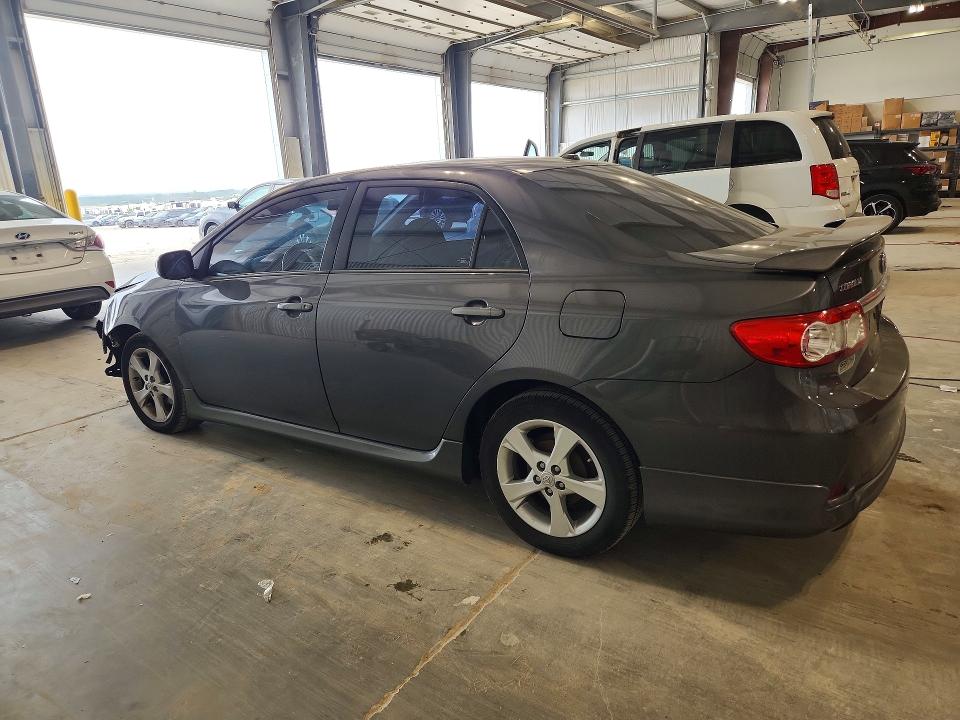 60703246 :رقم المزاد ، 5YFBU4EE2CP047209 vin ، 2012 Toyota Corolla مزاد بيع
