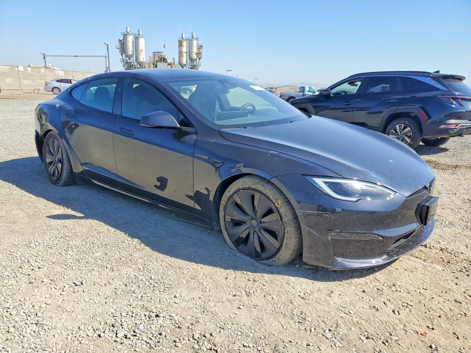 60588256 :رقم المزاد ، 5YJSA1E55PF529200 vin ، 2023 Tesla Model S مزاد بيع