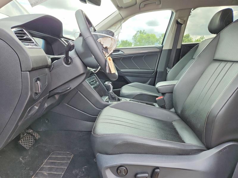 61950566 :رقم المزاد ، 3VV3B7AX1PM084480 vin ، 2023 Volkswagen Tiguan مزاد بيع