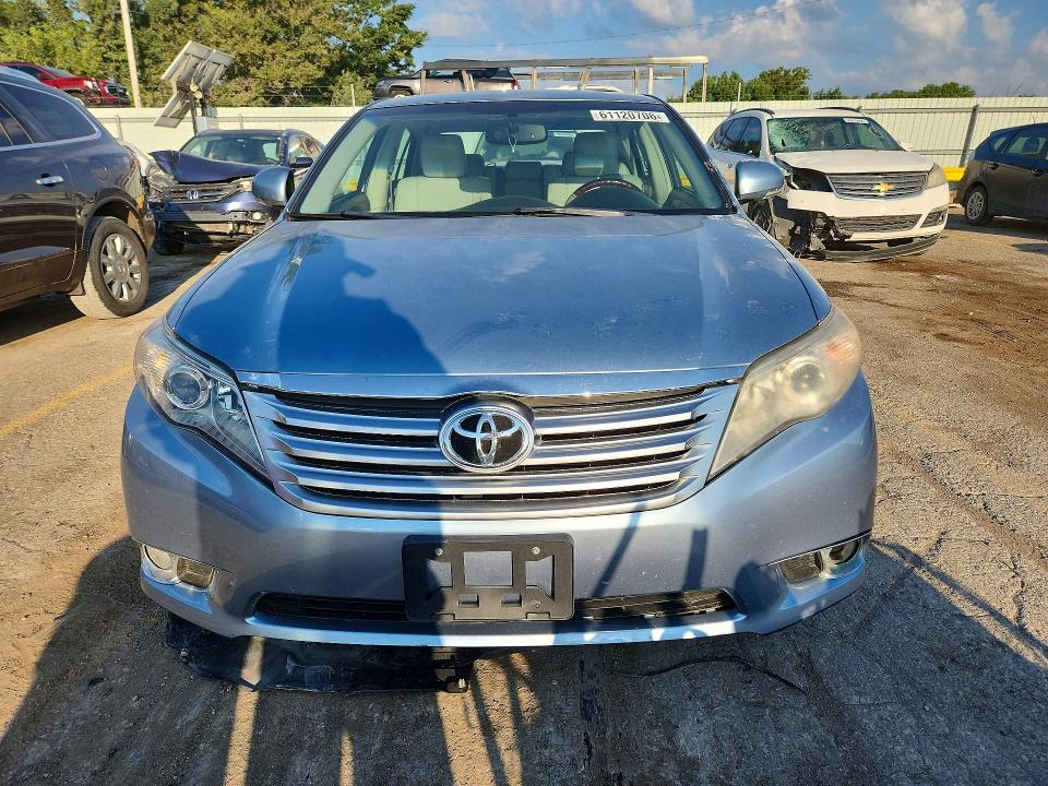 2011 Toyota Avalon მანქანა იყიდება აუქციონზე, vin: 4T1BK3DB9BU390667, აუქციონის ნომერი: 61120706