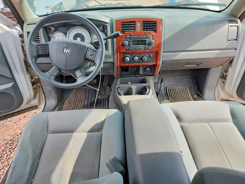 60700866 :رقم المزاد ، 1D7HW48N15S225442 vin ، 2005 Dodge Dakota مزاد بيع