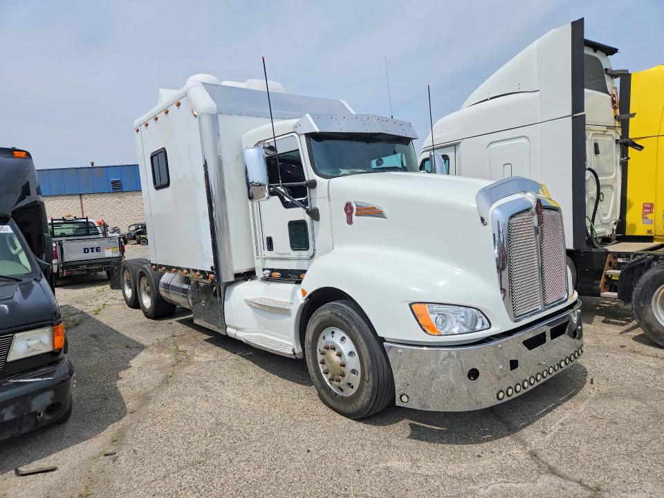62071946 :رقم المزاد ، 1XKAD49XXDJ364396 vin ، 2013 Kenworth Construction مزاد بيع
