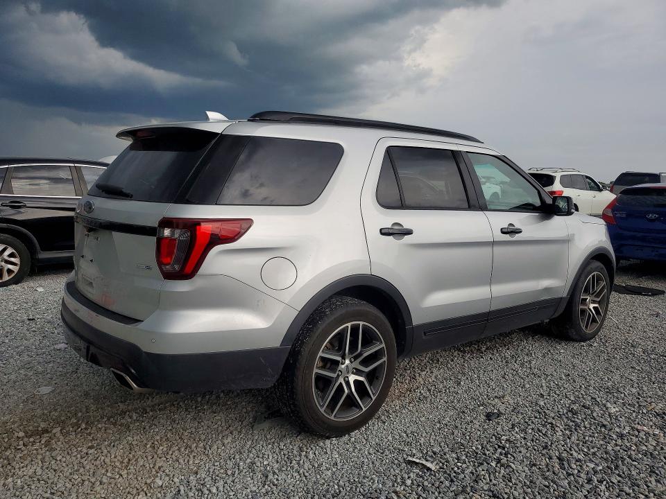 59108566 :رقم المزاد ، 1FM5K8GT5HGA22024 vin ، 2017 Ford Explorer مزاد بيع