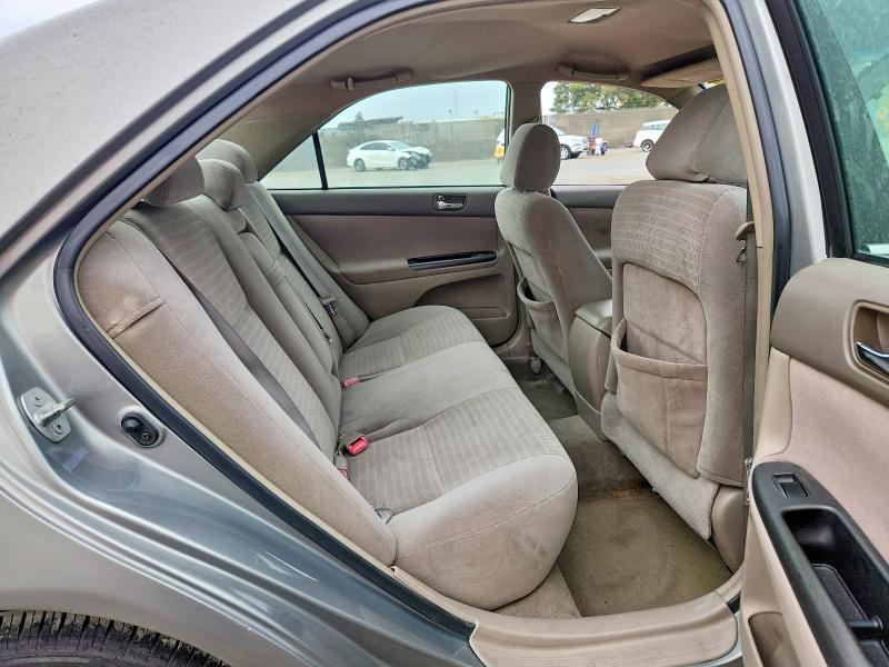 60364406 :رقم المزاد ، 4T1BF32K55U606574 vin ، 2005 Toyota Camry مزاد بيع