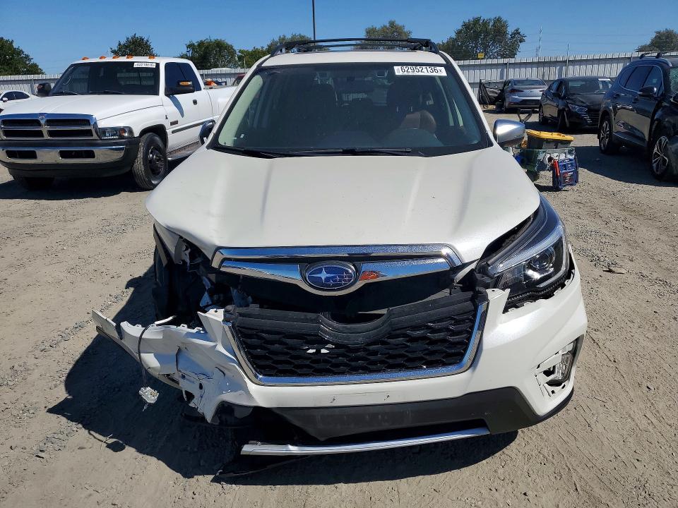 Продажа на аукционе авто 2019 Subaru Forester, vin: JF2SKAWC9KH560518, номер лота: 62952136