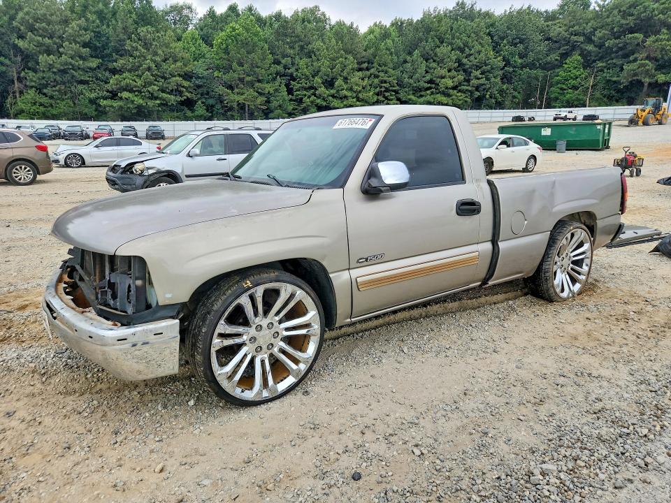 61766476 :رقم المزاد ، 1GCEC14V42Z194281 vin ، 2002 Chevrolet Silverado مزاد بيع