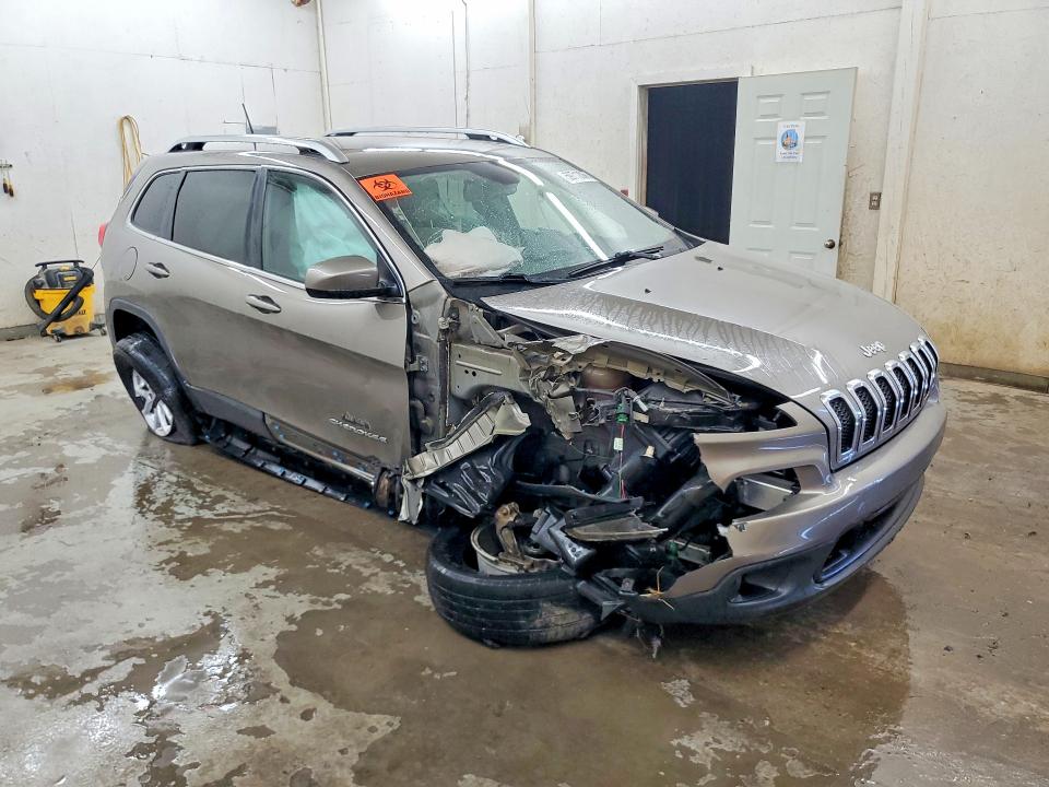 59712066 :رقم المزاد ، 1C4PJMCS0GW283412 vin ، 2016 Jeep Cherokee مزاد بيع