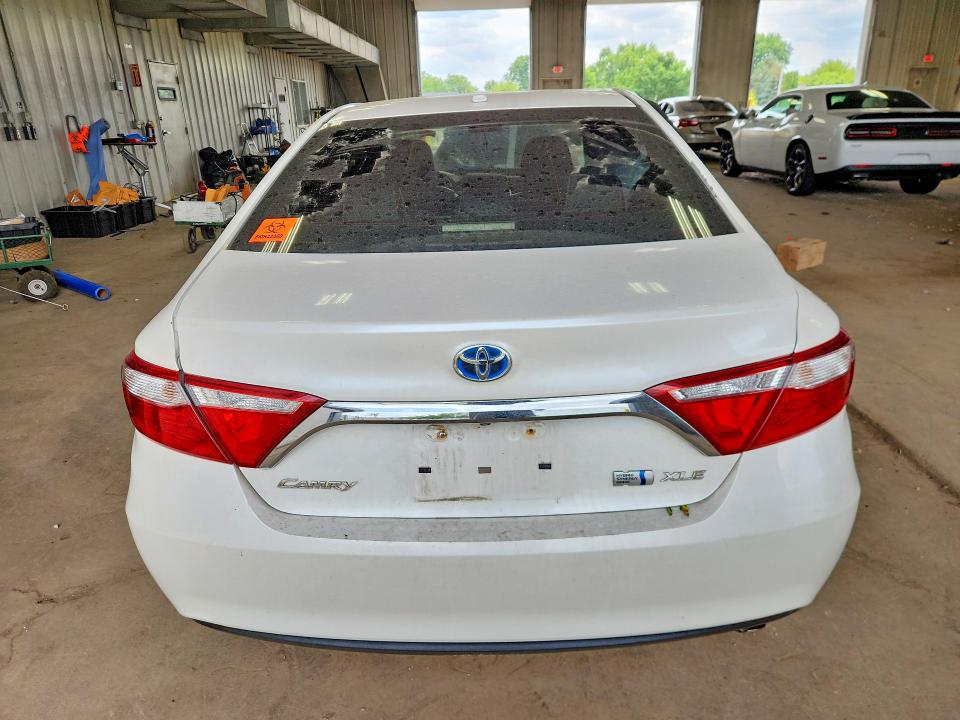 2015 Toyota Camry Hybrid მანქანა იყიდება აუქციონზე, vin: 4T1BD1FK5FU150257, აუქციონის ნომერი: 61494506