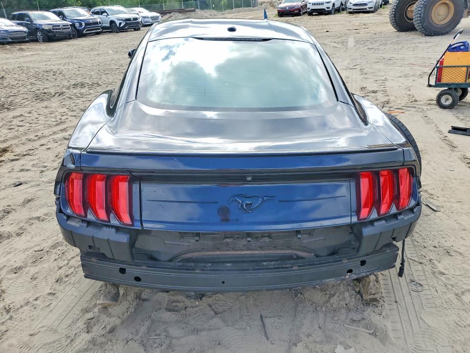 60275166 :رقم المزاد ، 1FA6P8TH9J5153685 vin ، 2018 Ford Mustang مزاد بيع
