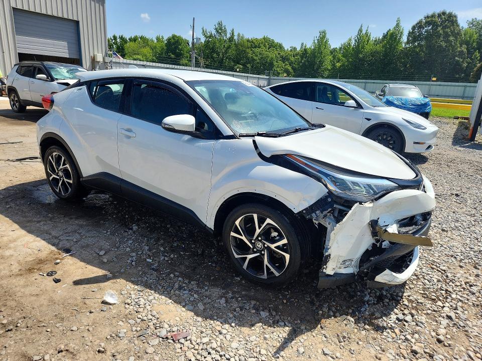 61411496 :رقم المزاد ، NMTKHMBX6LR116421 vin ، 2020 Toyota C-hr مزاد بيع